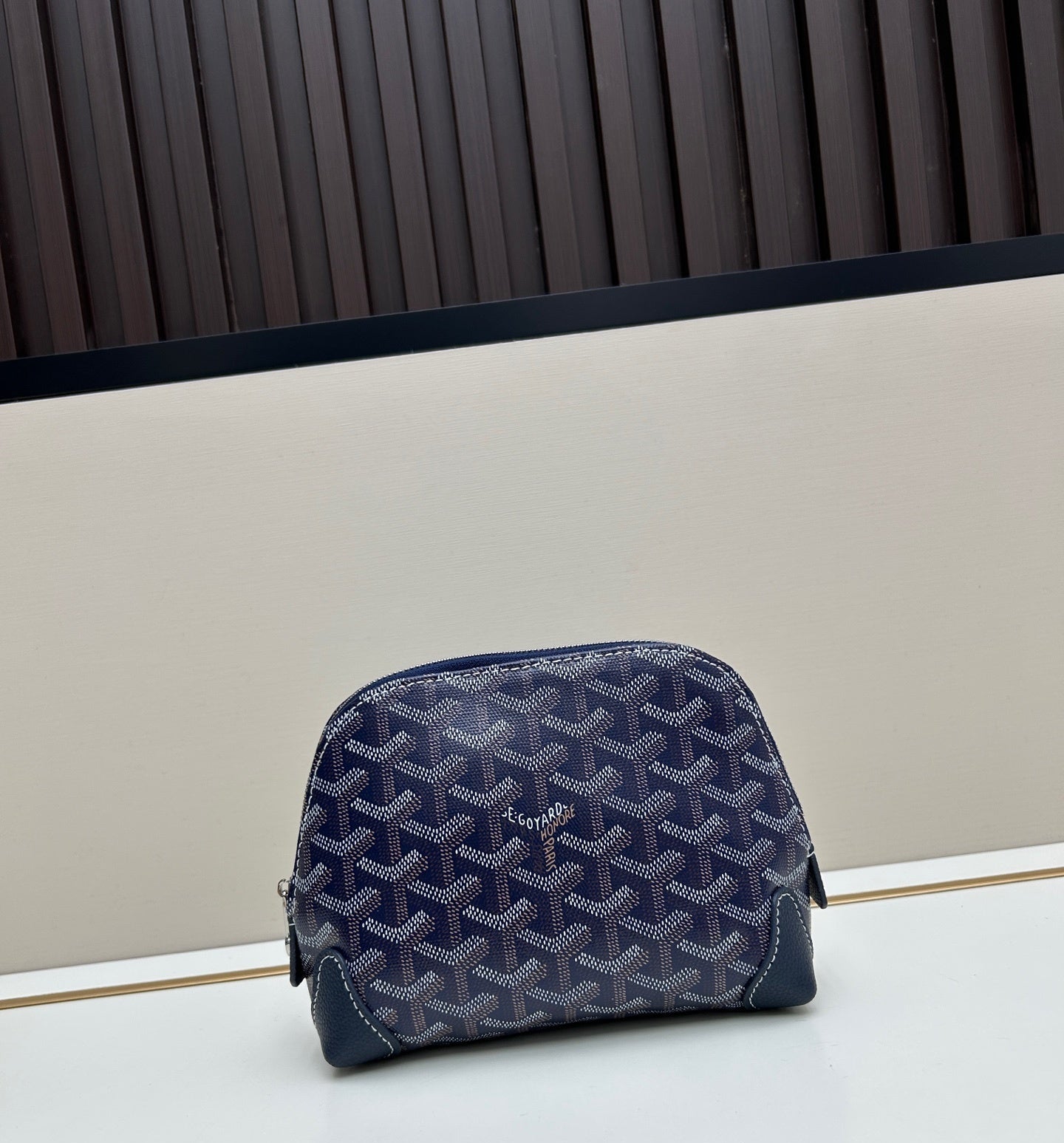 Pochette Goyard Rouge – Élégance Compacte