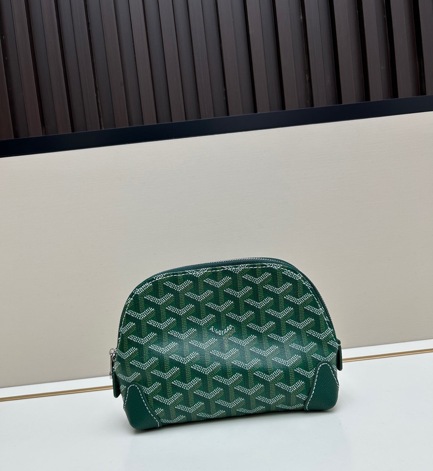 Pochette Goyard Rouge – Élégance Compacte