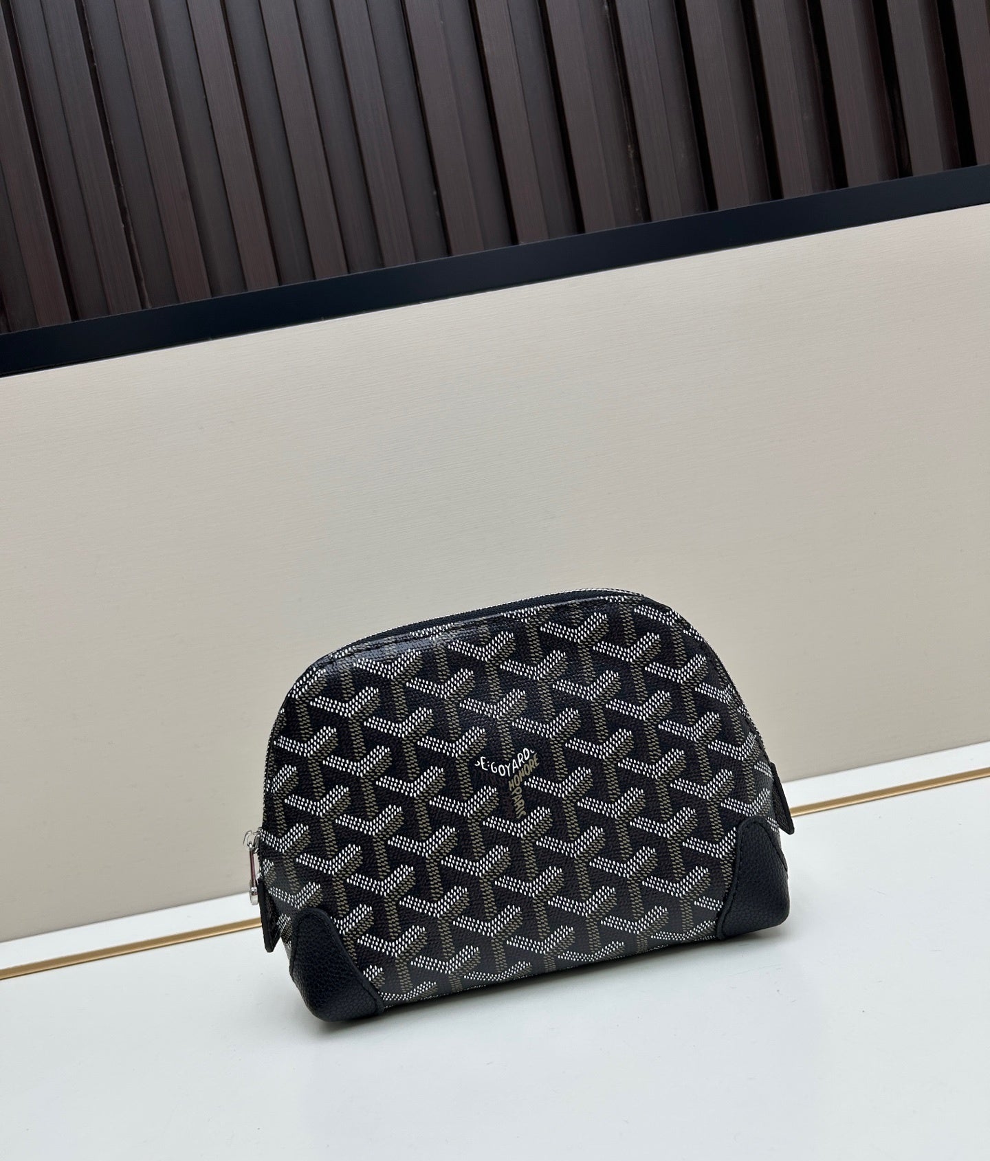 Pochette Goyard Rouge – Élégance Compacte