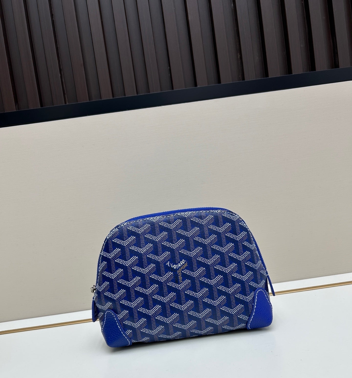 Pochette Goyard Rouge – Élégance Compacte