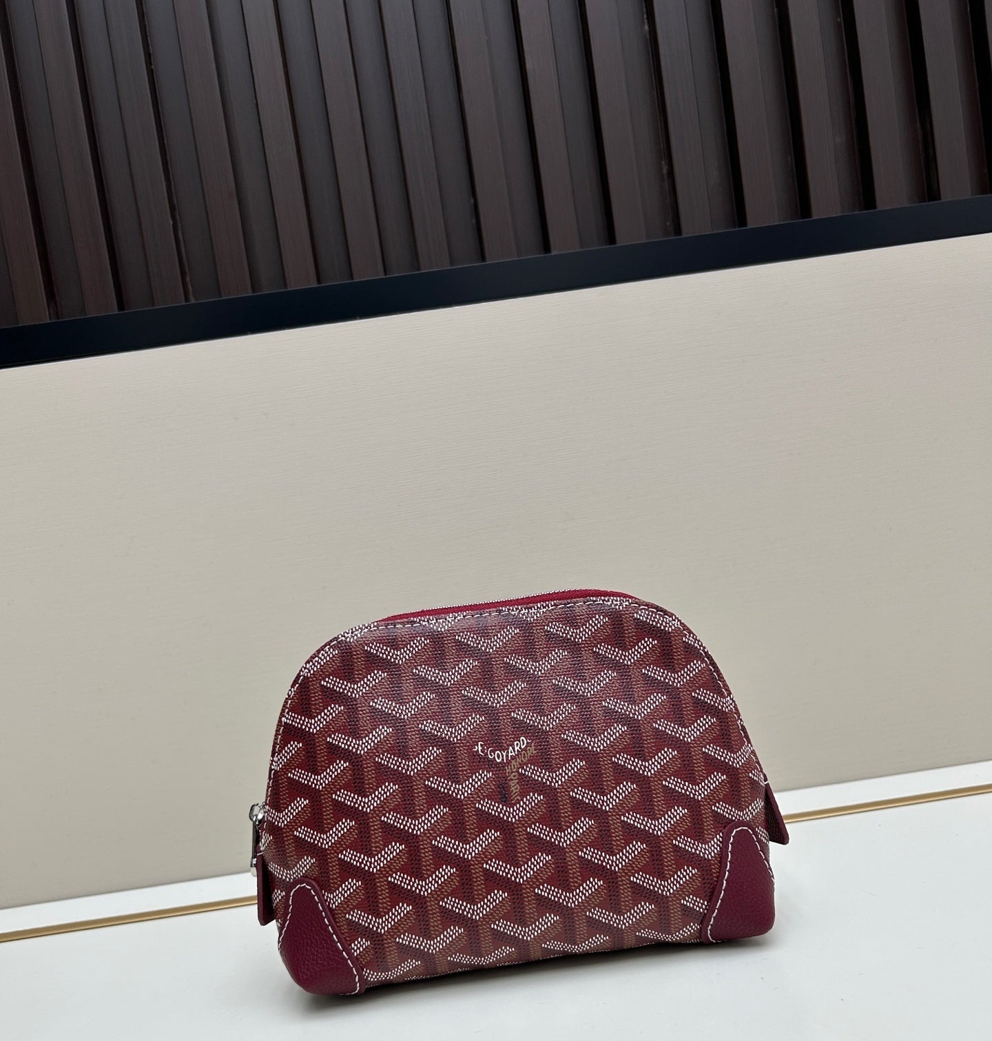 Pochette Goyard Rouge – Élégance Compacte