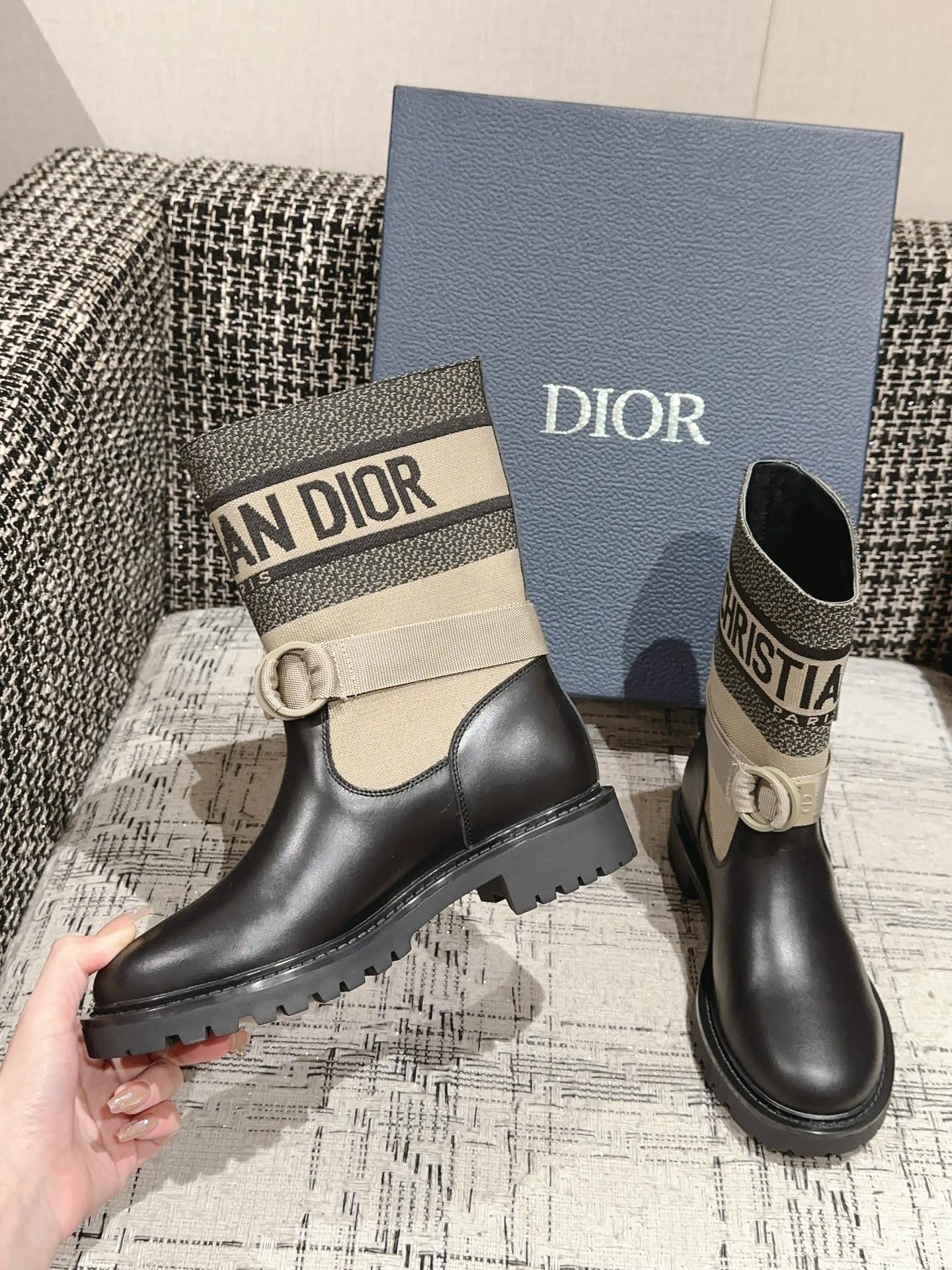Bottes Dior noires et beige – Cuir & toile – Style biker