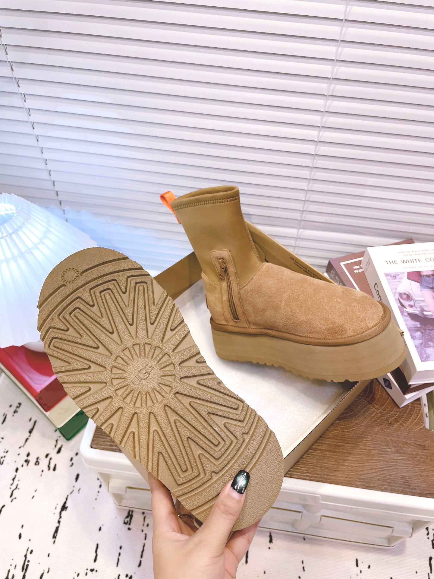 UGG Platform Zip – Bottines montantes à plateforme beige