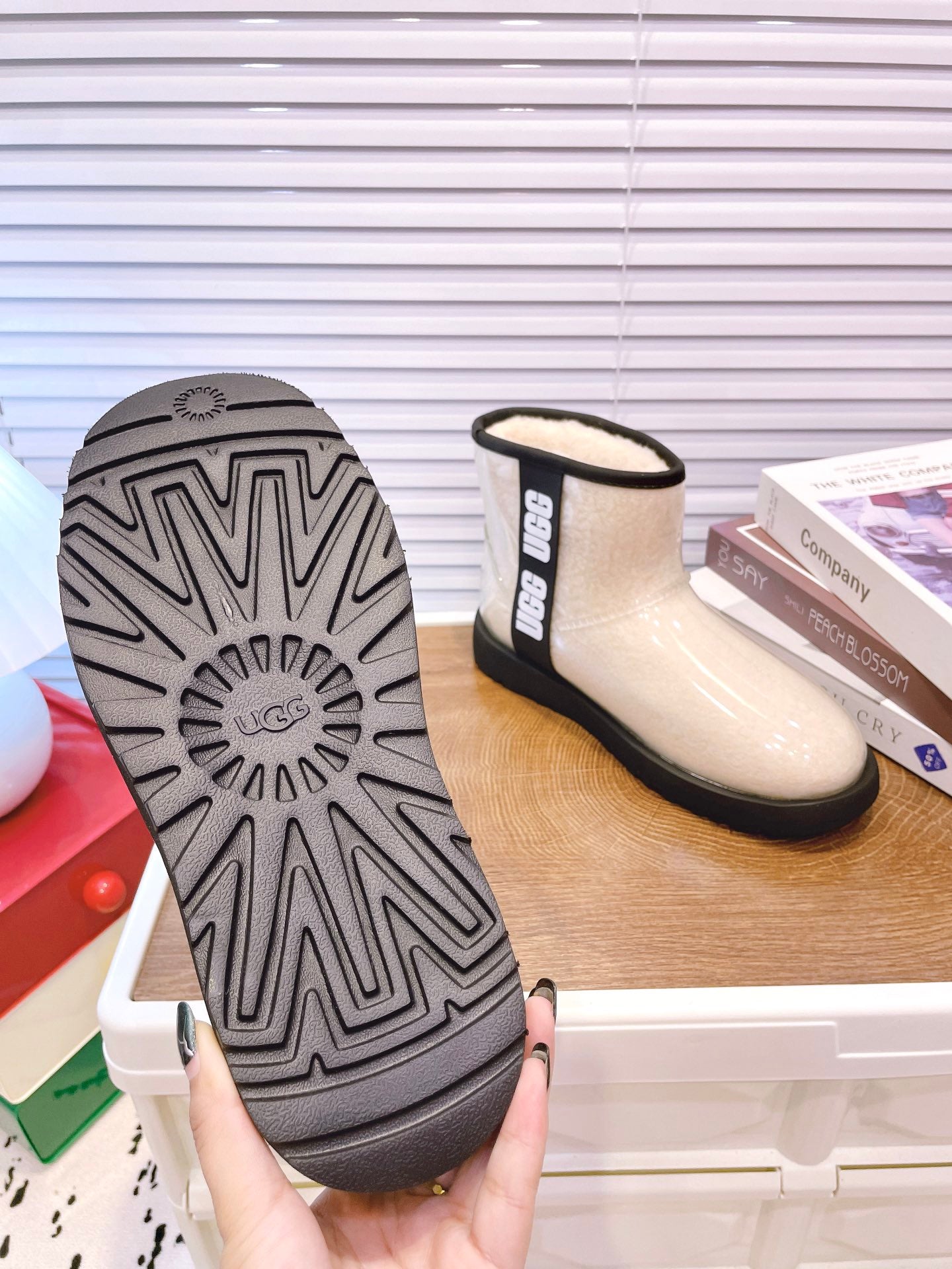 UGG Classic Clear Mini – Bottines imperméables beige / crème